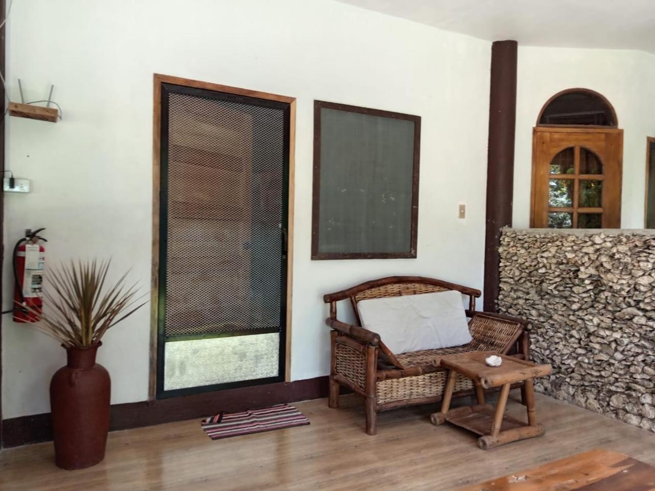 Chelle'S Guesthouse And Backpackers Siquijor Luaran gambar