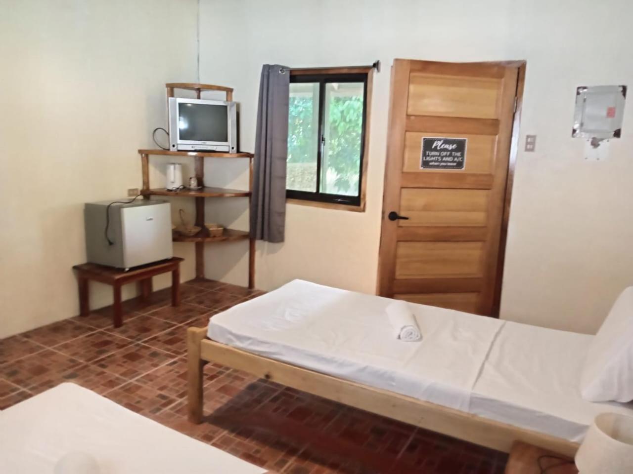 Chelle'S Guesthouse And Backpackers Siquijor Luaran gambar